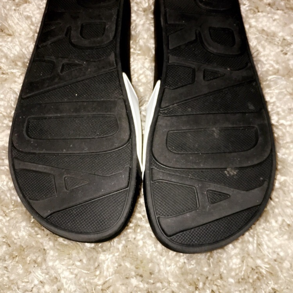 Authentic Prada rubber slides - Picture 8 of 8